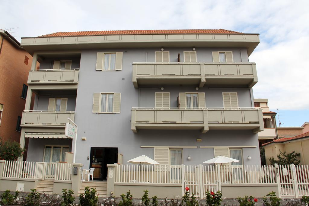 Residence I Due Pini Marina di Grosseto Habitación foto
